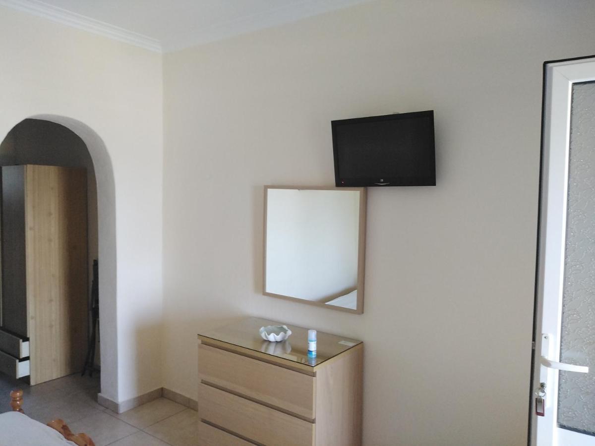 Velika Beach Rooms Kültér fotó
