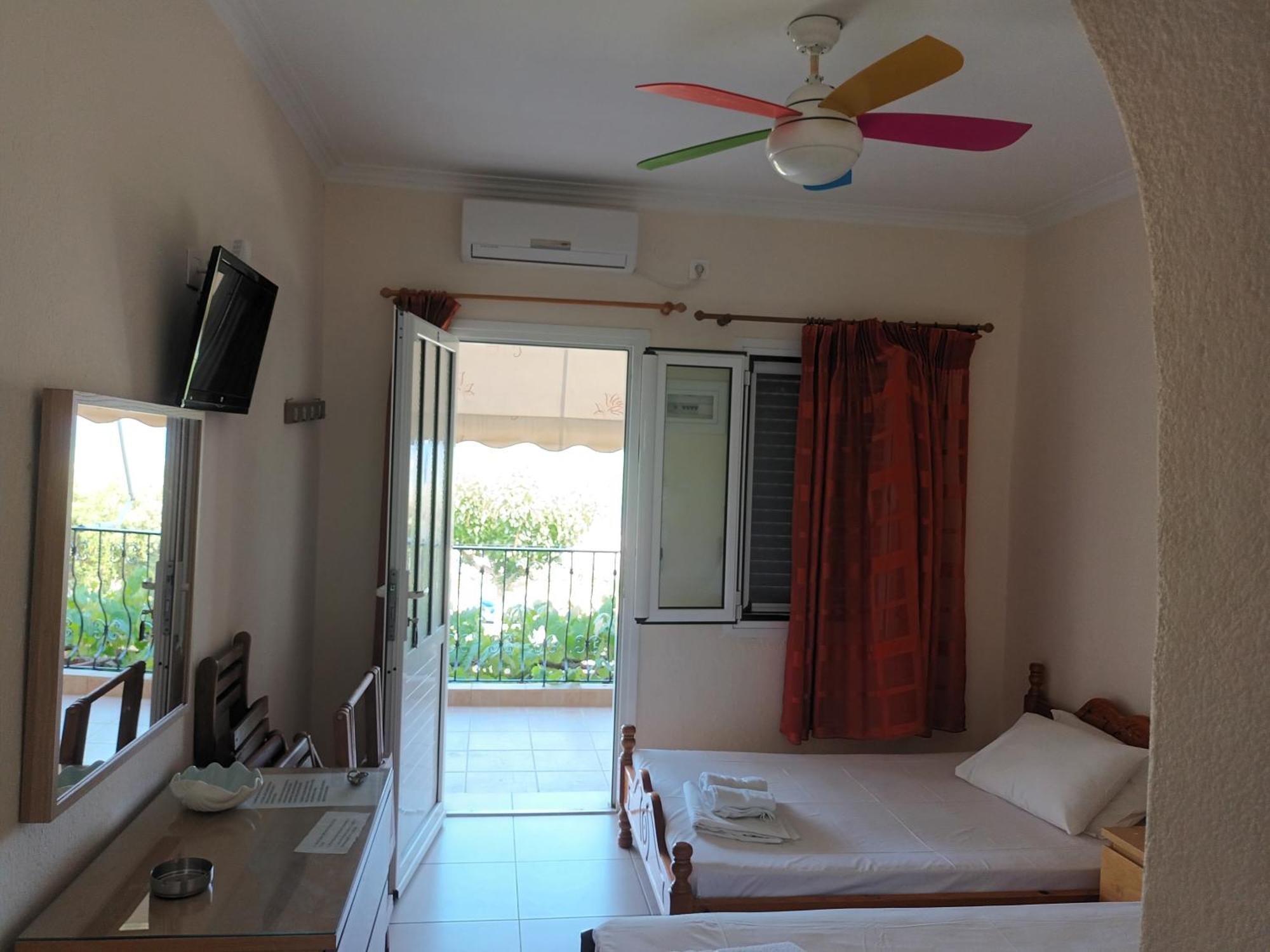 Velika Beach Rooms Kültér fotó